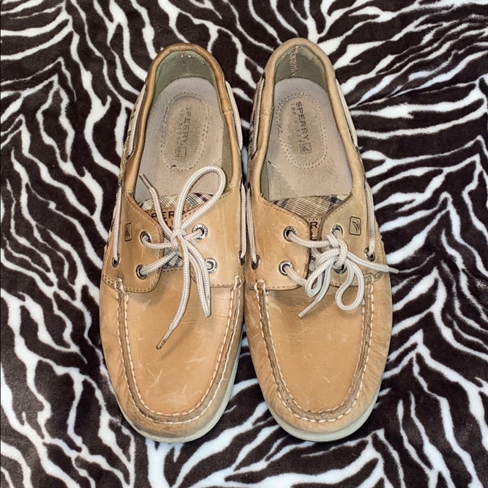 Sperrys Size 9